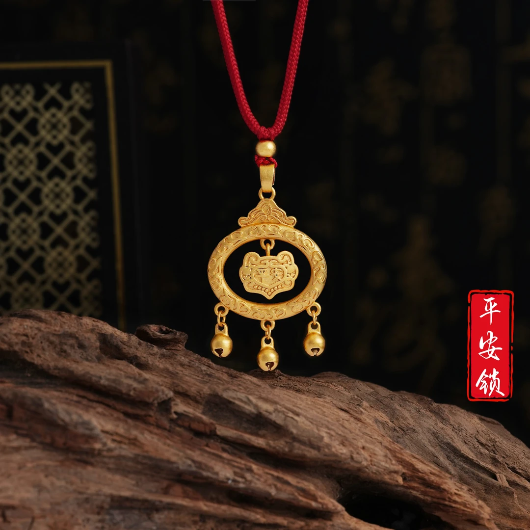 钛钢布艺项链 国风传承如意平安锁项坠女款时尚高级手工红绳编织