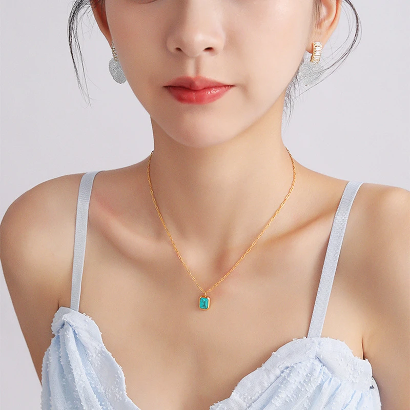 钛钢项链 复古小方糖海蓝色吊坠项链女时尚轻奢小众高级感锁骨链