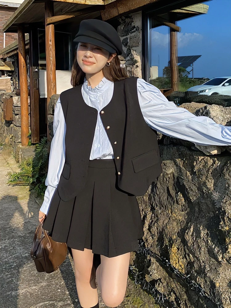 法式小众设计感马夹外套百褶短裙泡泡袖衬衫女春款2024新款三件套
