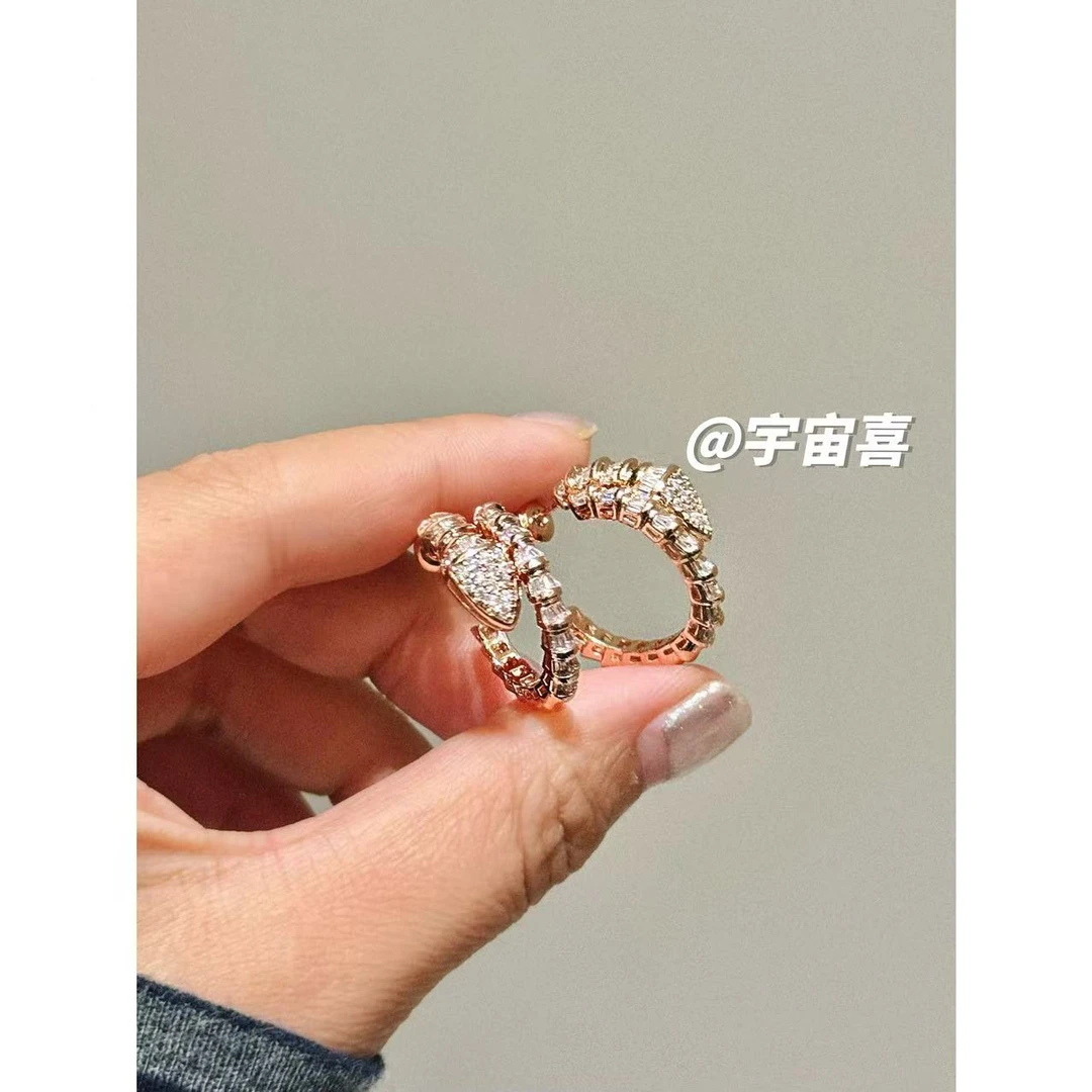 铜合金锆石耳饰 B5-110【粉金白锆蛇头c字耳钉】