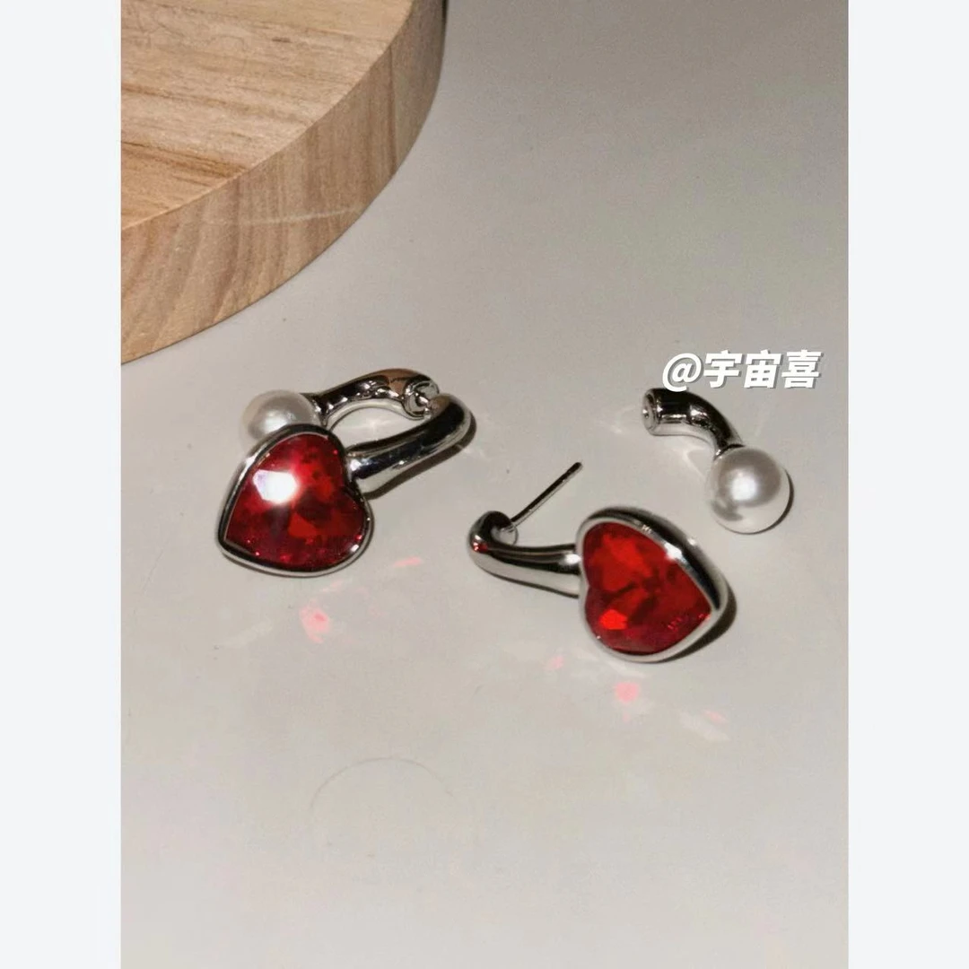 铜合金锆石耳饰 B4-032【爱心前后贝珠一体锆石耳钉】