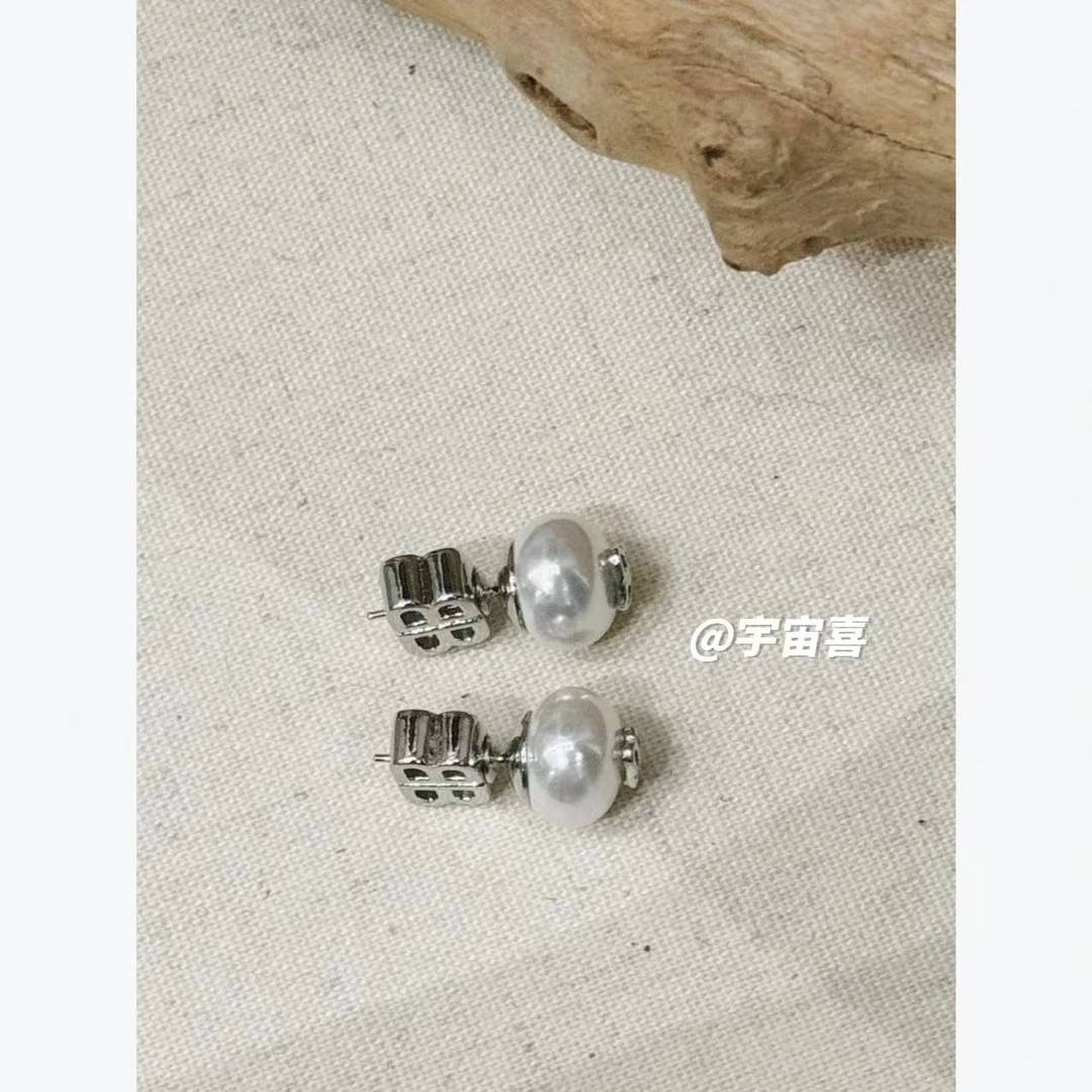 铜合金仿珍珠耳饰 B4-066【金属蝴蝶字母b前后贝珠耳钉】