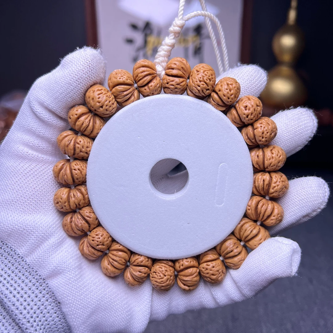 【金貔貅】矮7个尺毕业蟠桃桃核手持