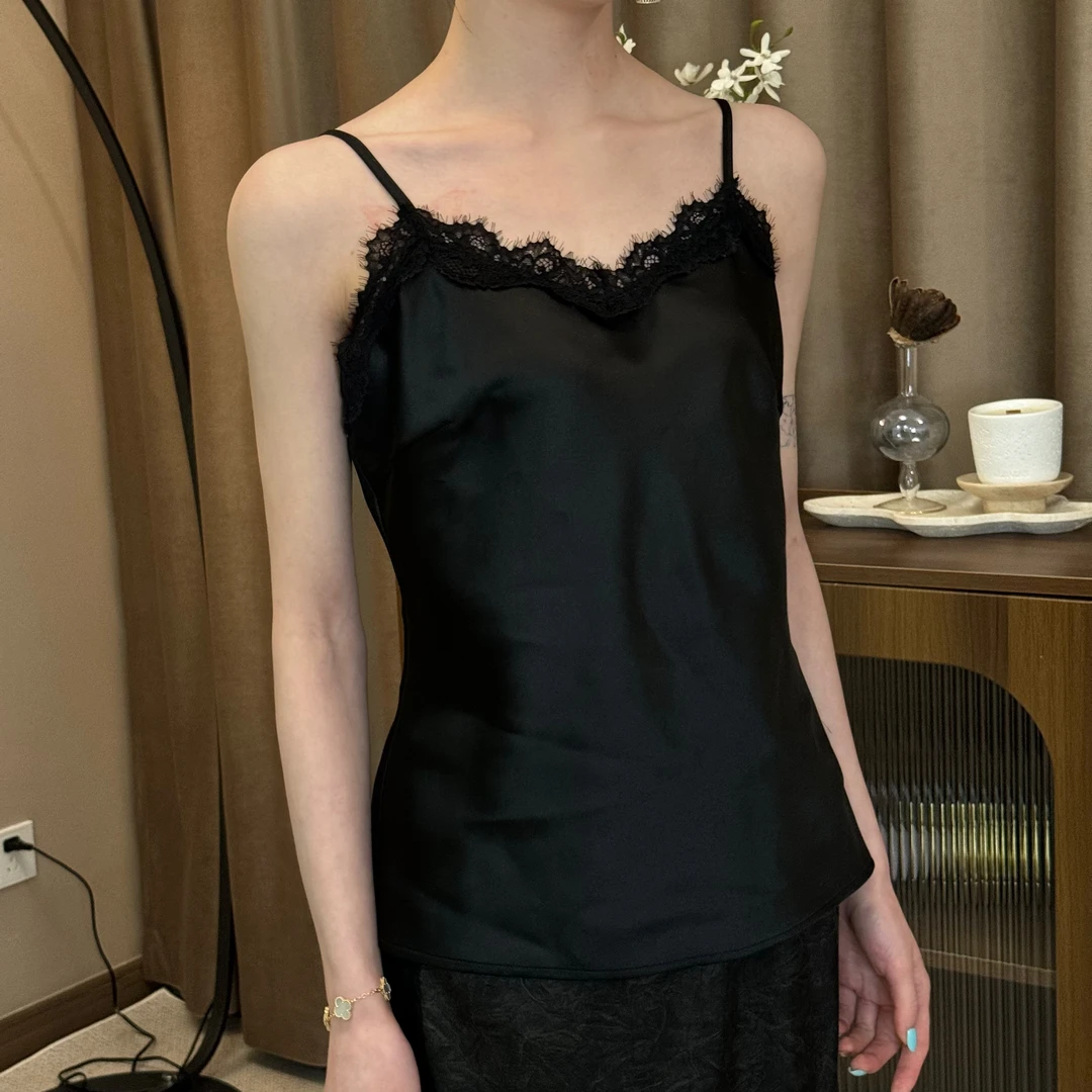 莲的百万【闺房】2024春季新款内搭吊带女背心打底美背蕾丝法式气质