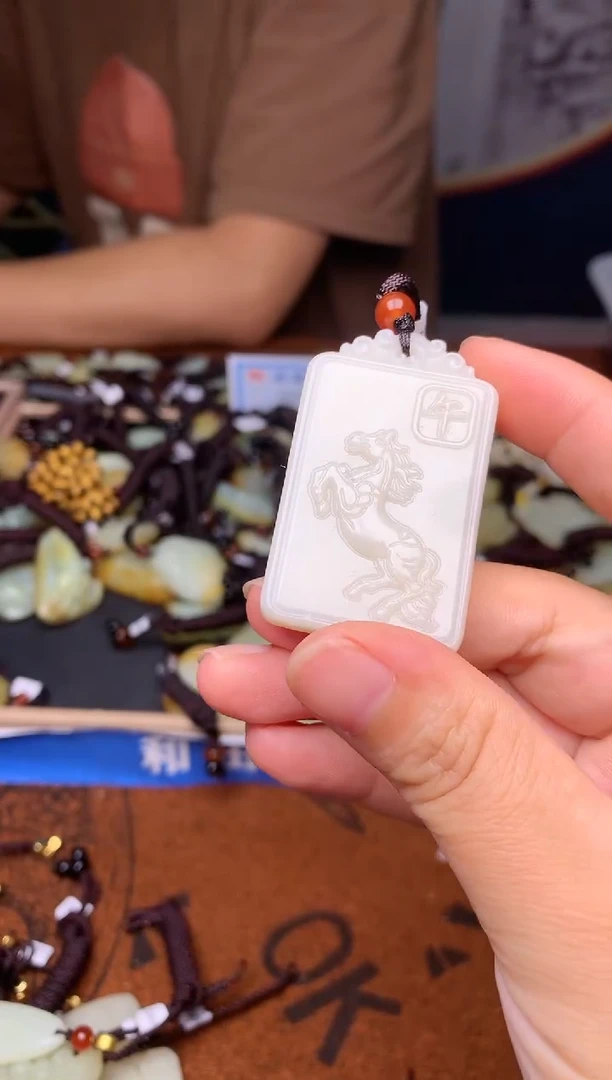 【闪购商品】和田玉颈饰未镶嵌1