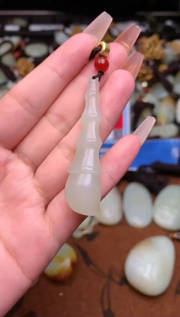 【闪购商品】和田玉颈饰未镶嵌1