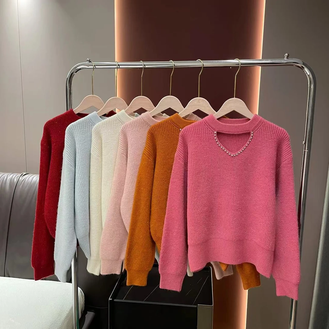 法式镶钻镂空挂脖领针织衫毛衣女 洋气减龄软糯打底衫上衣