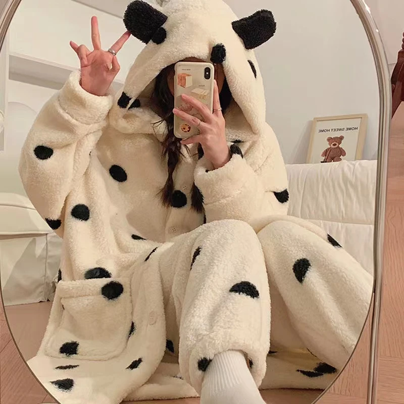 波点睡衣女法兰绒加厚连帽保暖睡袍加绒珊瑚绒ins甜美家居服套装