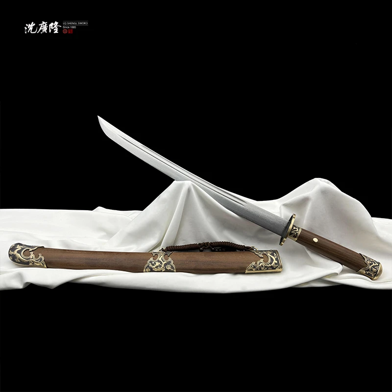 龙泉沈广隆-飞龙雁翎刀直柄  黄铜 龙凤檀 花纹钢  宝剑 未开刃