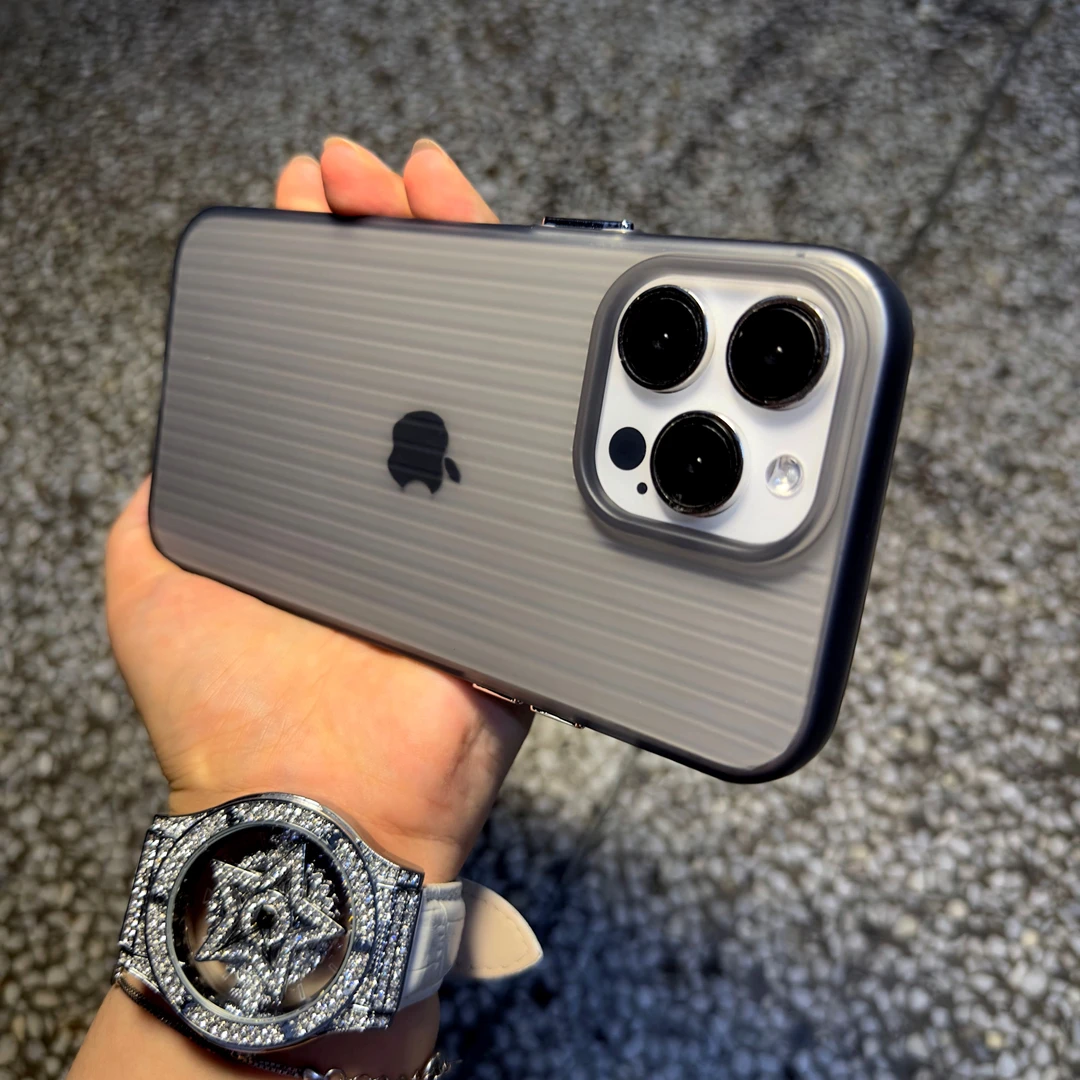 飞虎胜【不发黄】冰雾瓦楞适用苹果15手机壳iPhone14Promax肤感软壳