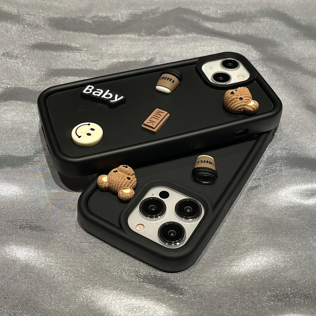 黑色立体咖啡小熊情侣苹果14手机壳iPhone14Promax磨砂13网红硅胶