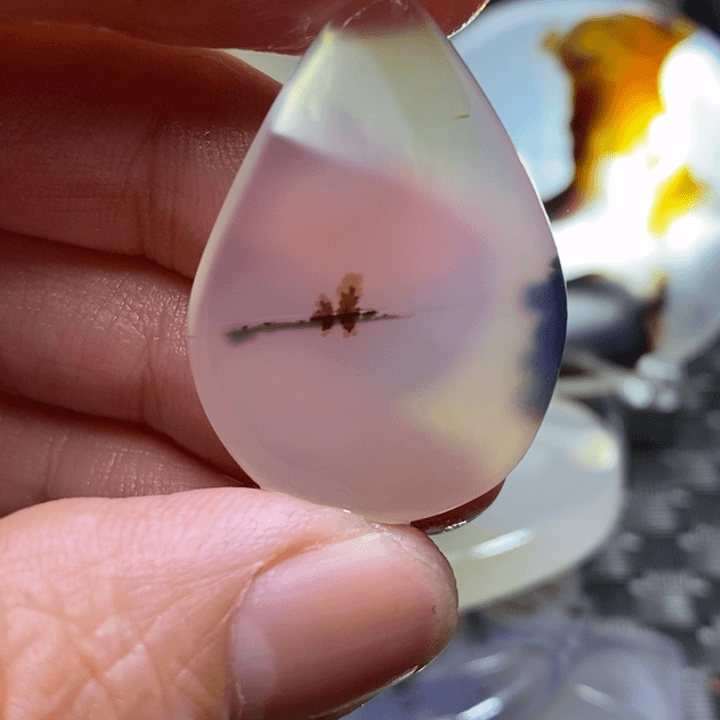 玛瑙/玉髓颈饰未镶嵌