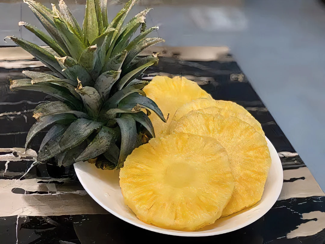 西双版纳牛奶凤梨黑金香甜爆汁产地直发新鲜成熟香甜清甜采摘多汁