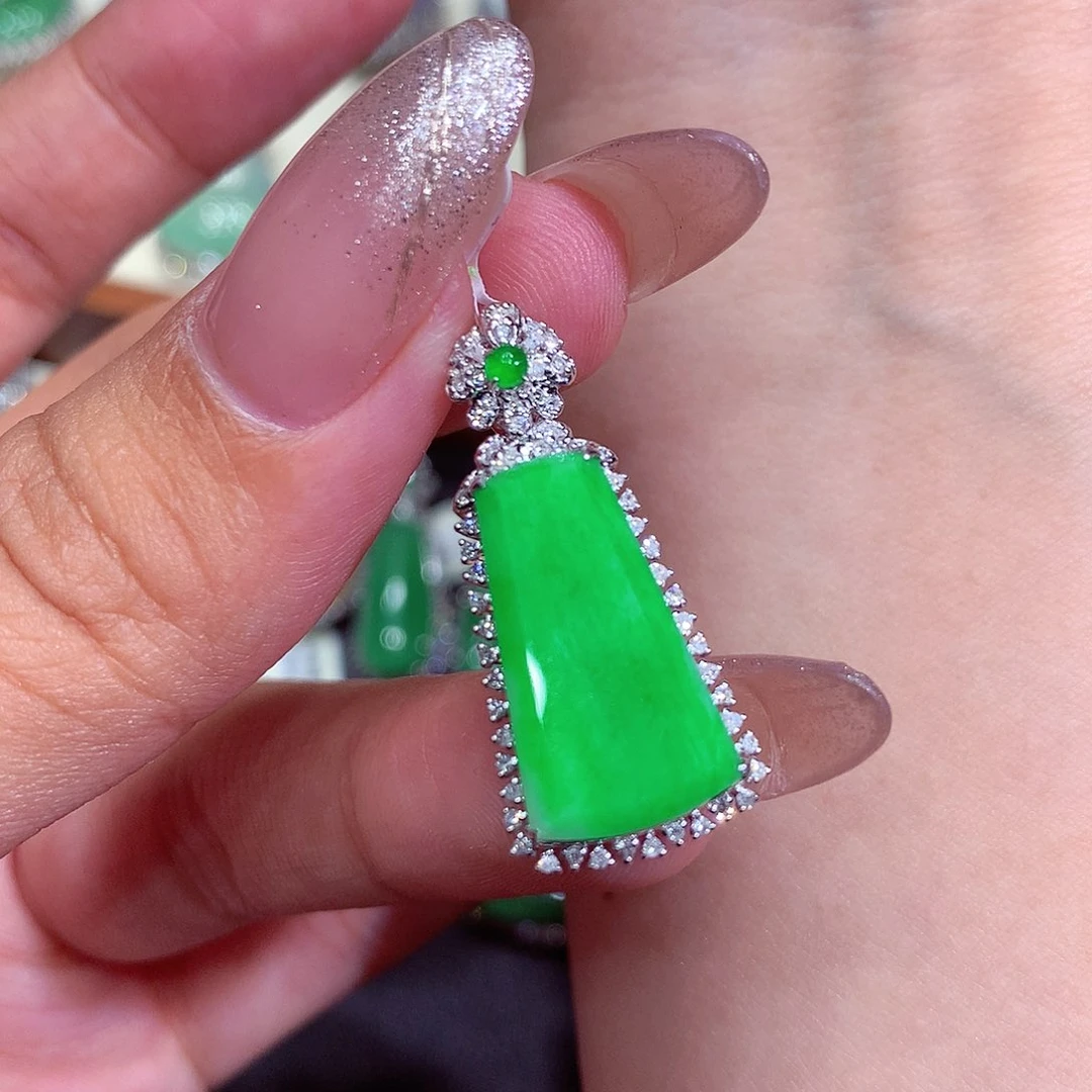 翡翠颈饰18K金镶嵌，z