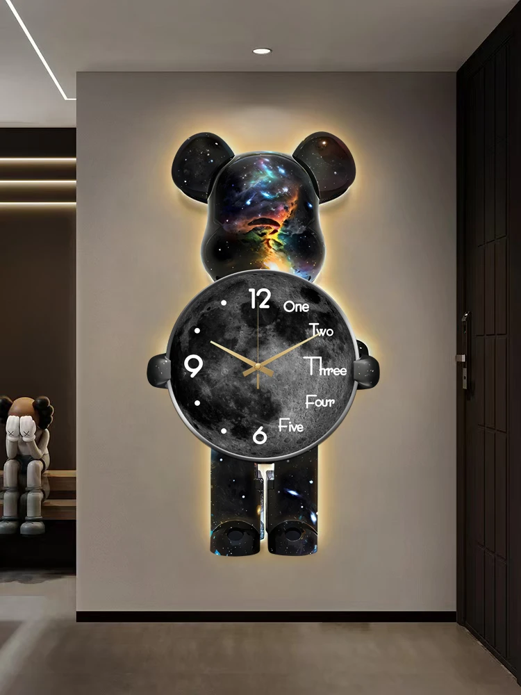 网红暴力熊钟表玄关装饰画客厅餐厅表挂墙画简约家用创意时钟挂画