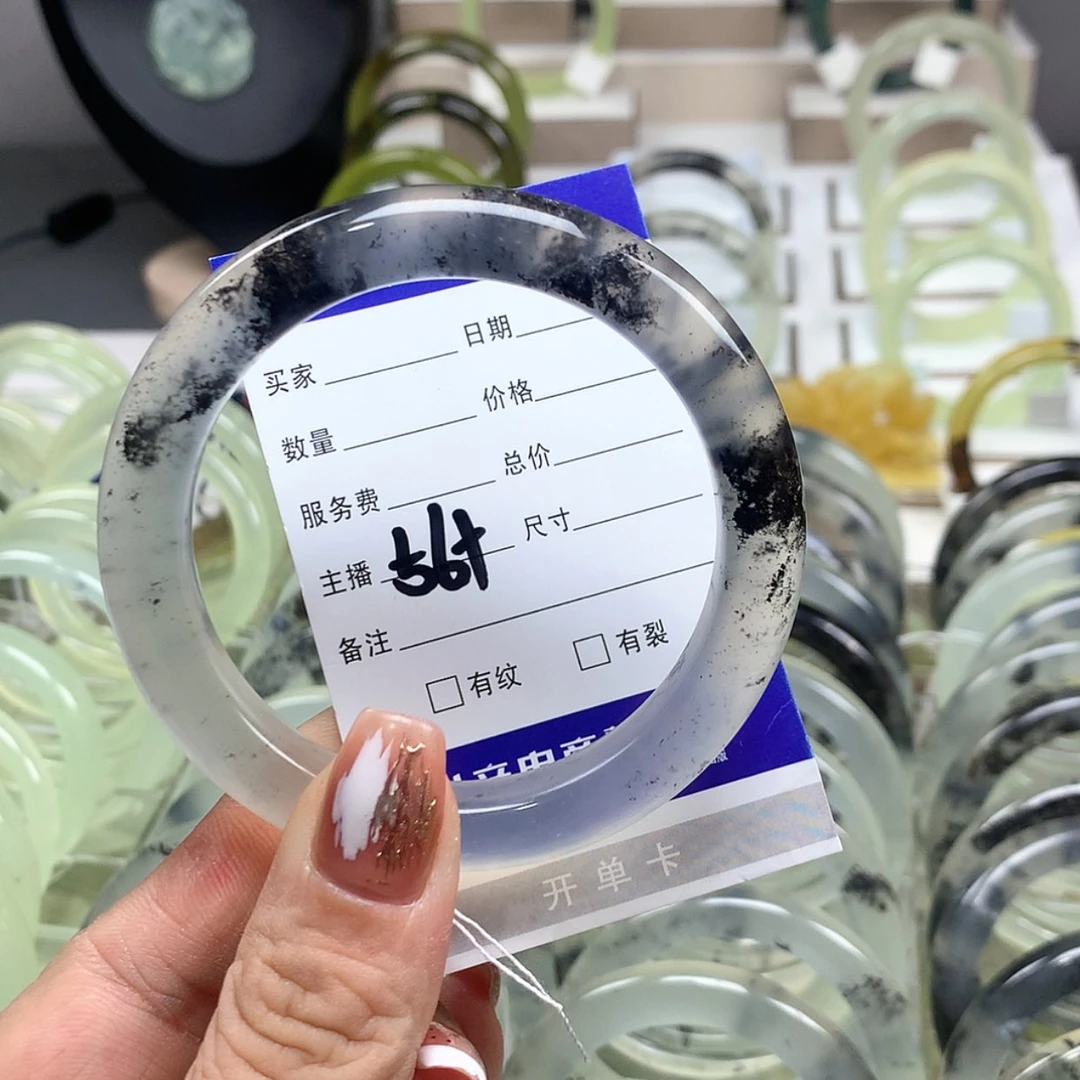 【闪购商品】蛇纹石玉手镯未镶嵌S***?