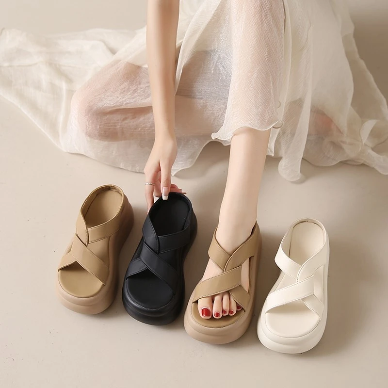 厚底增高凉拖鞋女夏外穿2024新款时尚女士松糕高跟小个子沙滩凉鞋