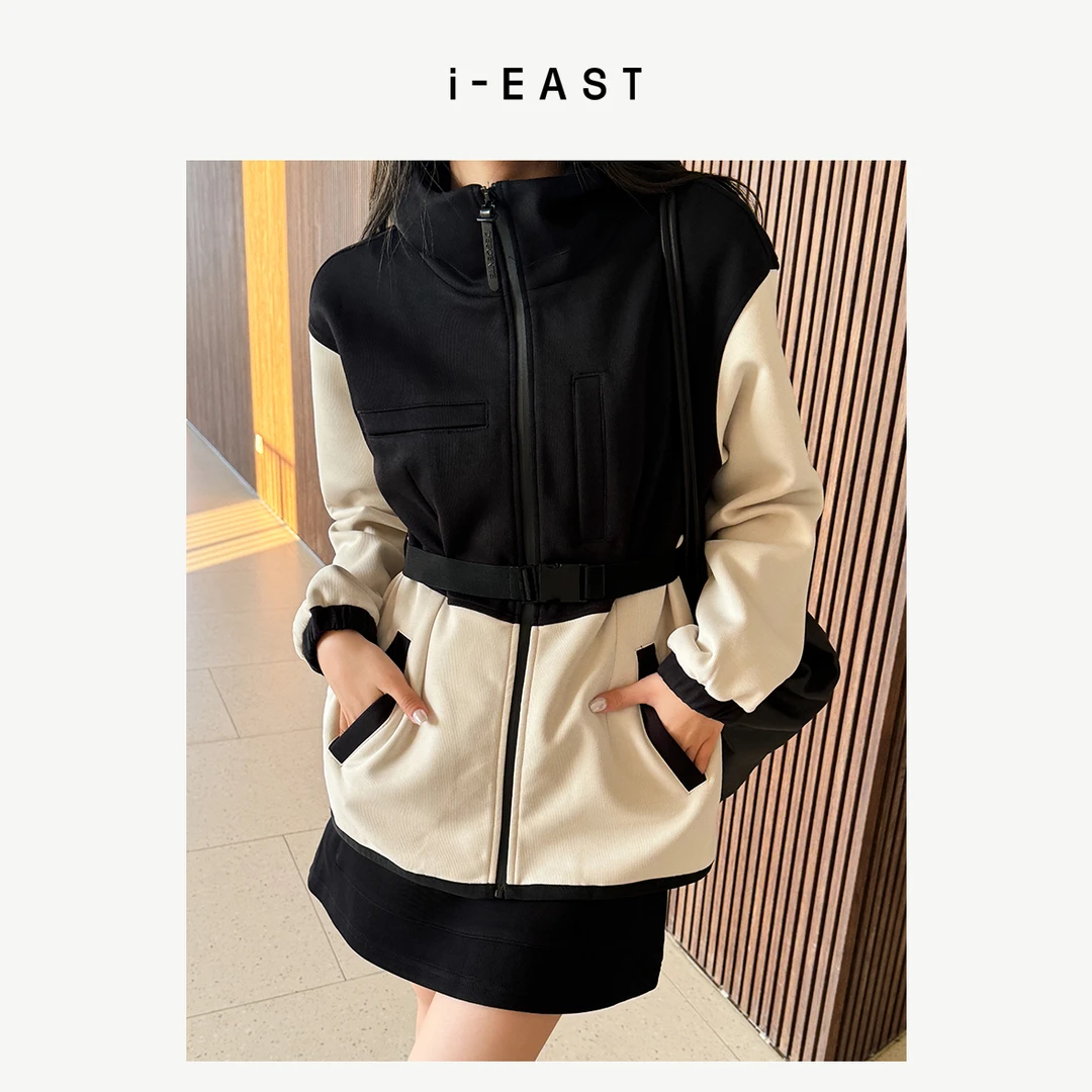 i-EAST 摩登范~休闲慵懒撞色连帽外套-4C WT41575
