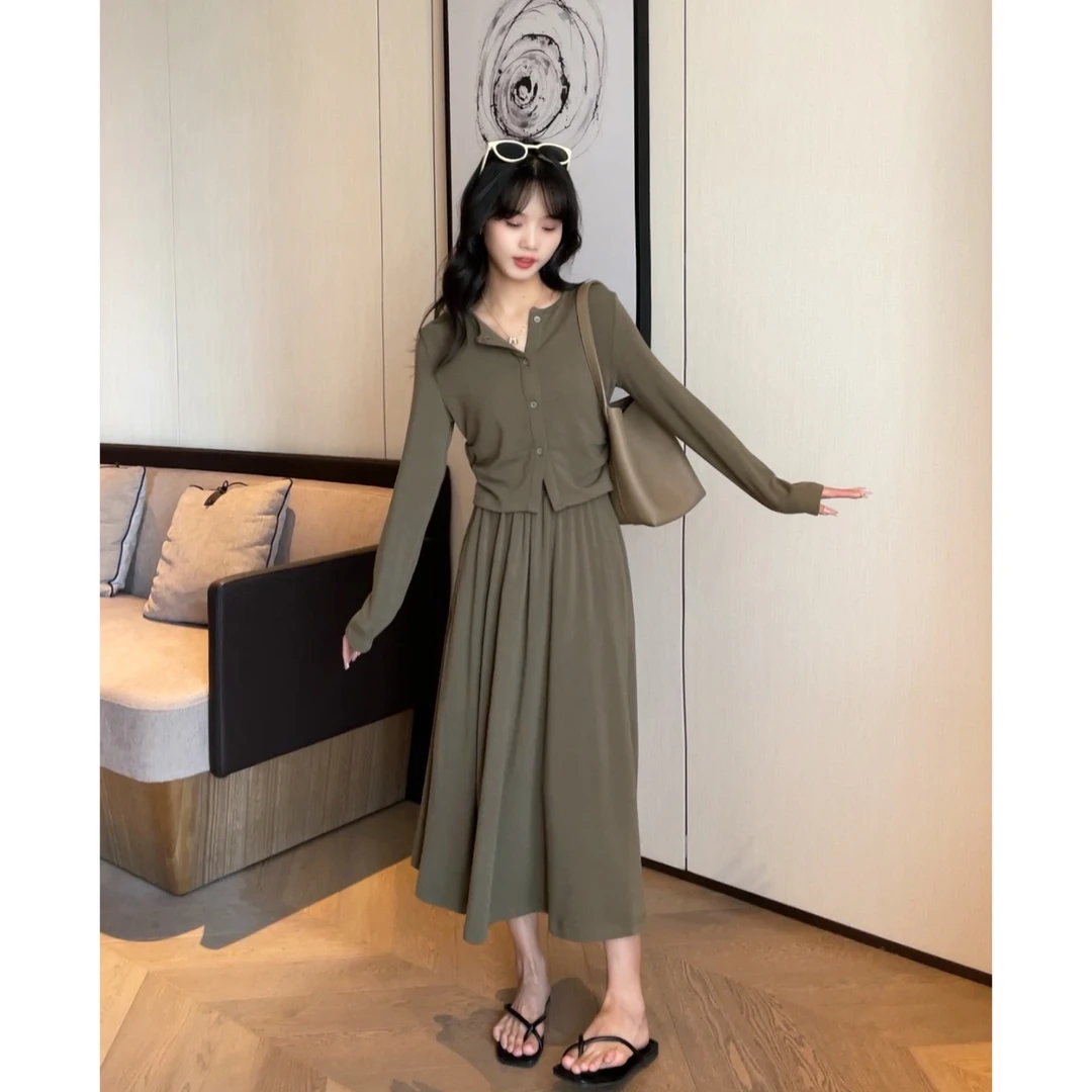 【樱桃小个子】春款新款法式显瘦气质上衣+半身裙套装女ZR-T72855