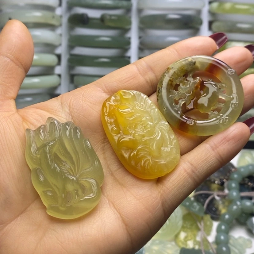 【闪购商品】岫玉颈饰未镶嵌是***略