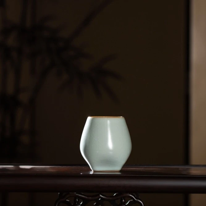 问鼎汝瓷天青辛丑手握方圆杯