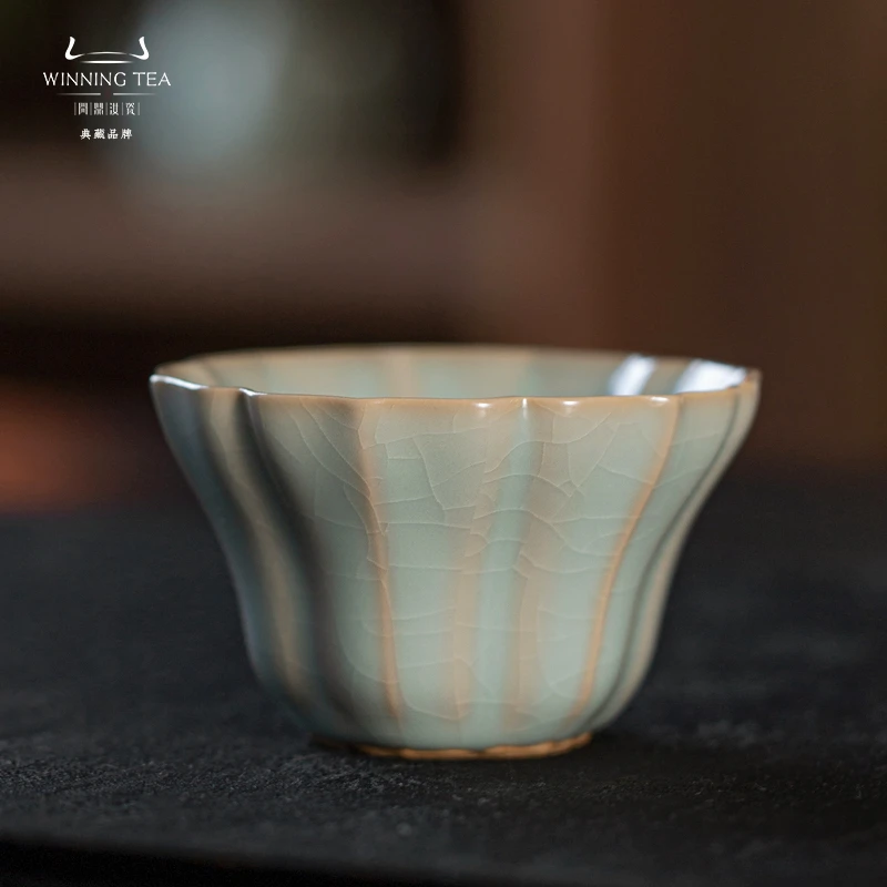 问鼎汝瓷天青辛丑瓜棱杯