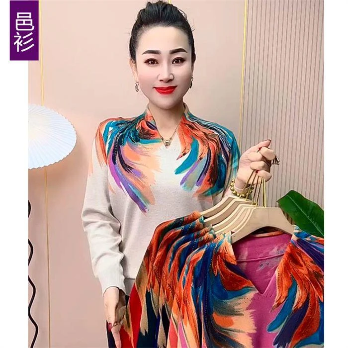 中年妈妈秋冬新款时尚洋气针织衫中老年女印花宽松毛衣打底衫上衣