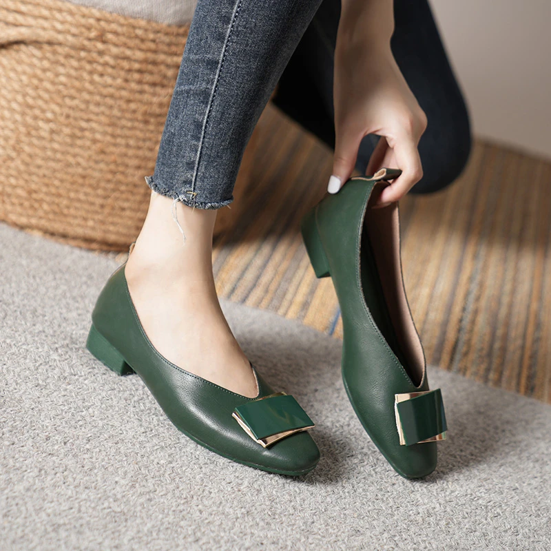 方跟粗跟新款职业百搭气质浅口V口真皮复古软皮法式尤莱特女单鞋