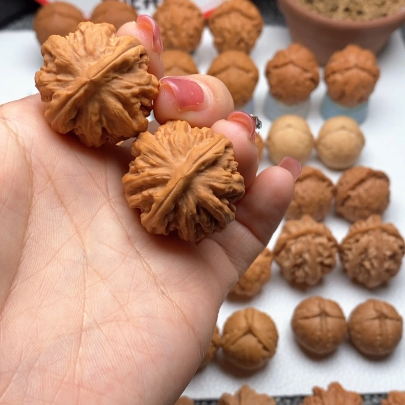 【闪购商品】文玩核桃吊坠释*了