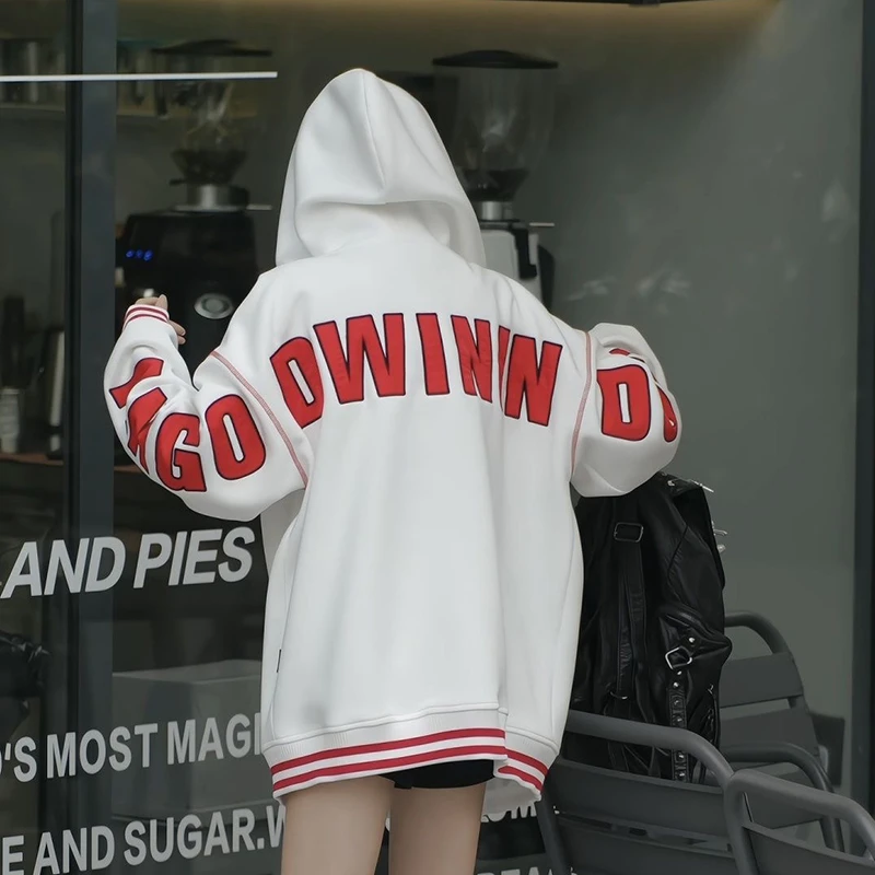 【DW原创设计】秋冬新款时尚字母贴布刺绣百搭连帽外套女IN1144