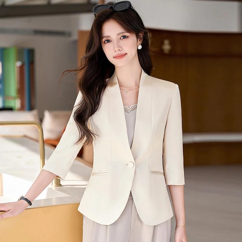 无领中袖高级感小西装女夏季薄款2025气质修身显瘦短款西服X24905