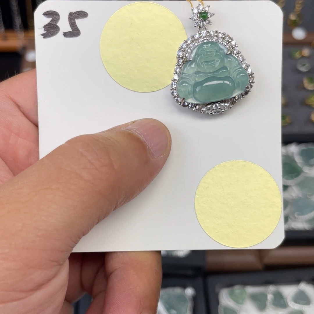 翡翠颈饰未镶嵌翡翠35