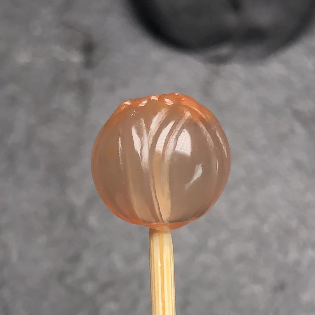 川料南红玛瑙雕刻莲花珠直径10毫米,无裂