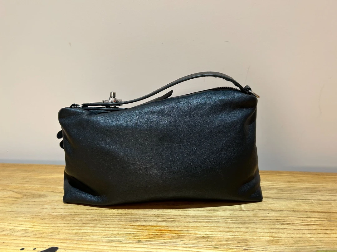 HIRMRIS手工真皮包550673-黑  90s