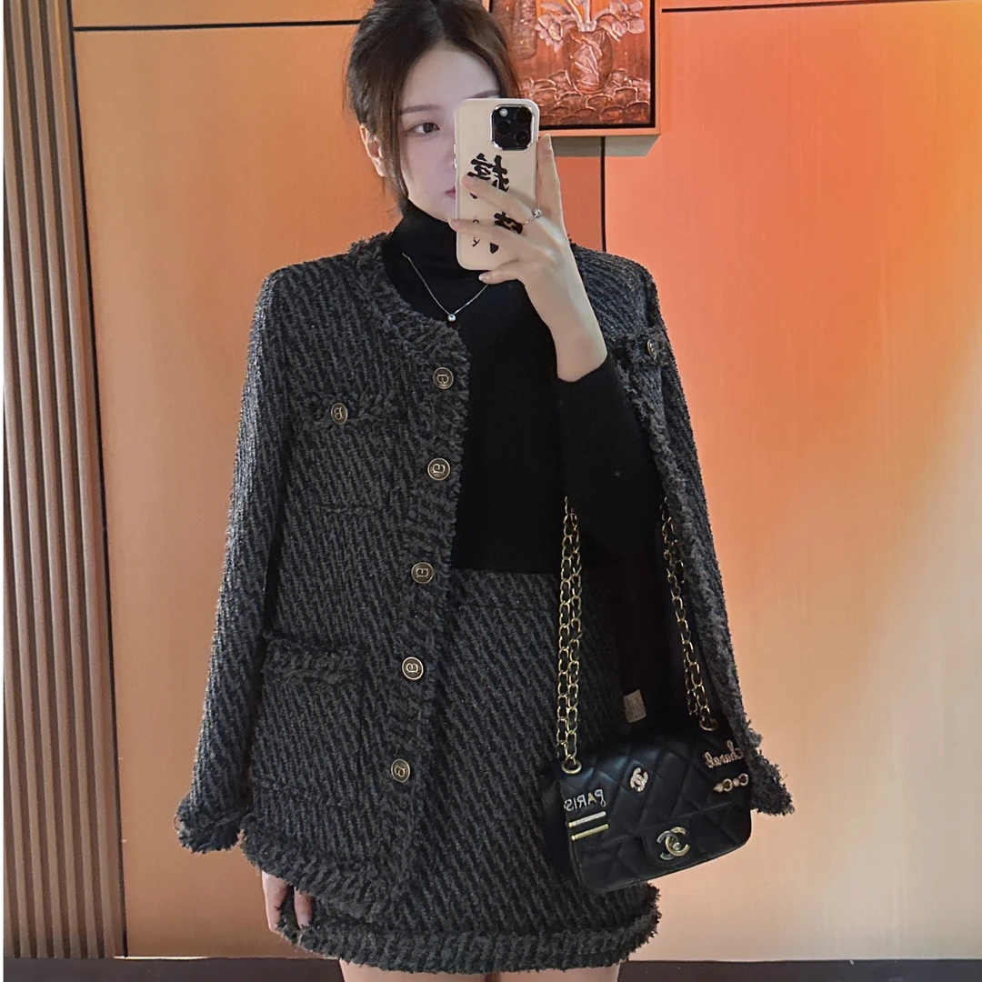 【福利款卖完没有了】放假了~细闪高级感小香风中长款羽绒服外套