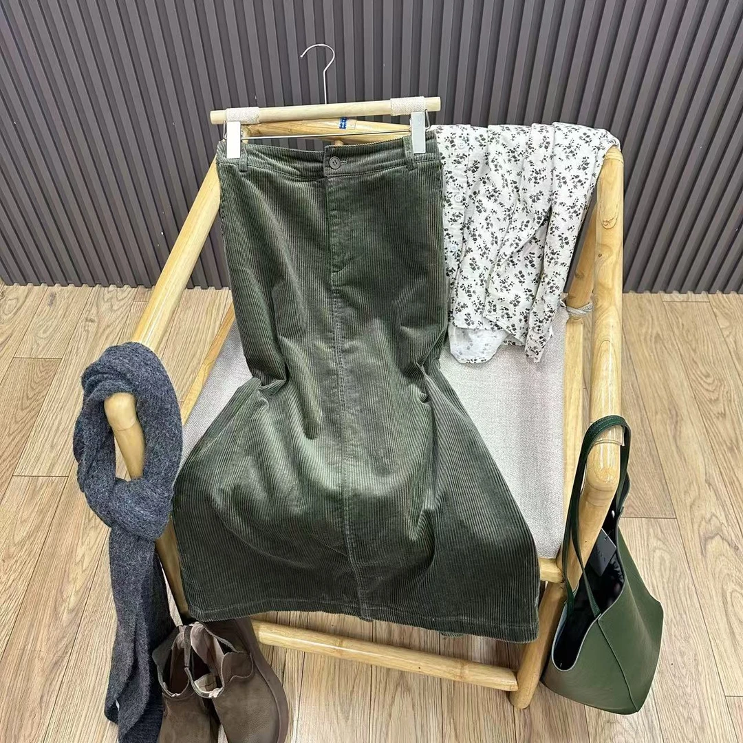 复古高腰灯芯绒包臀裙后开叉宽松百搭秋冬中长款半身裙女Q1028