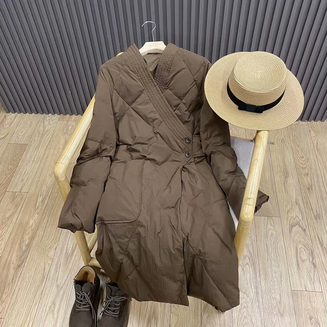 菱格斜襟V领90白鸭绒外套中式保暖宽松禅意中长款羽绒服女W88192