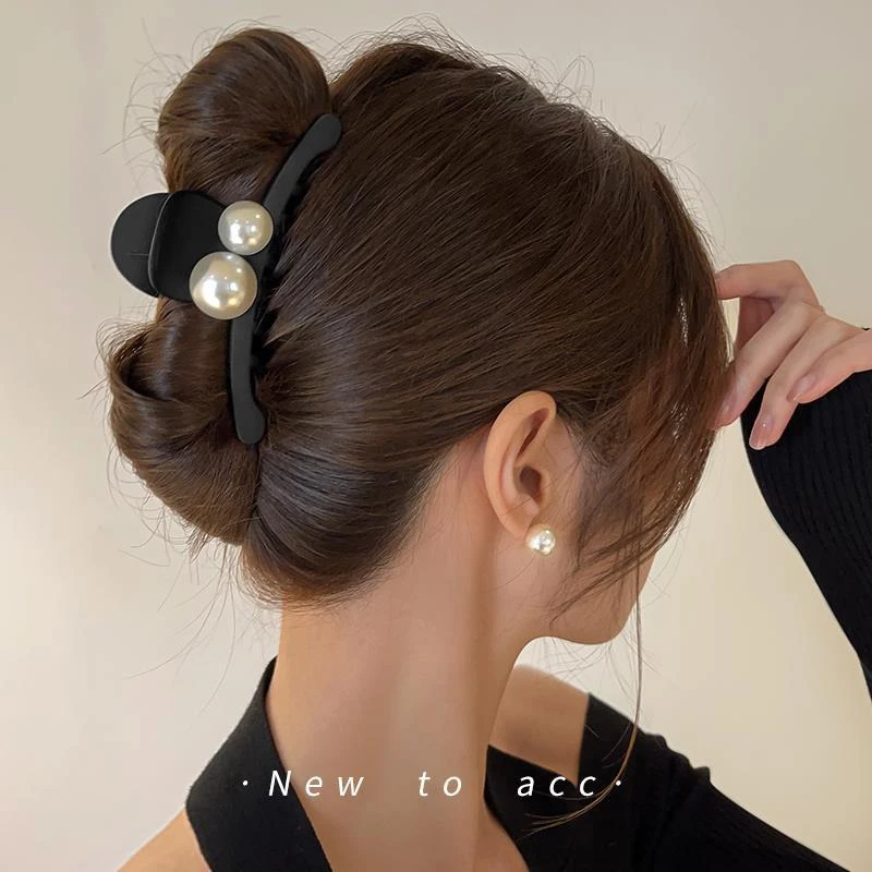 仿珍珠抓夹夹子头饰发夹女2023新款后脑勺发量少鲨鱼夹高级感发卡
