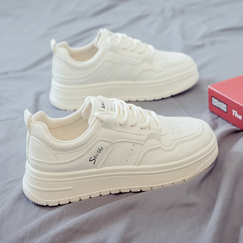 爆款小白鞋女2024新款夏季鞋子网红百搭厚底增高透气休闲运动板鞋