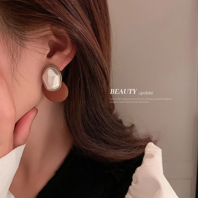 合金耳饰 珠珠皮革几何耳环法式复古耳钉时尚气质百搭少女耳饰ins