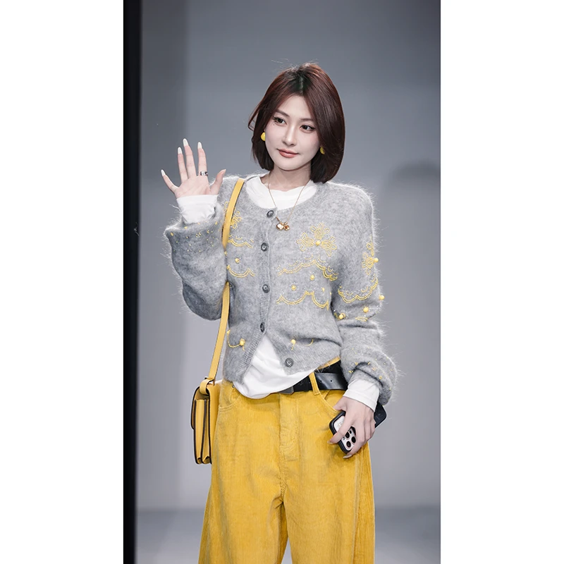 【花粉专享】重工珠珠温柔风马海毛针织开衫设计感复古慵懒毛织外套