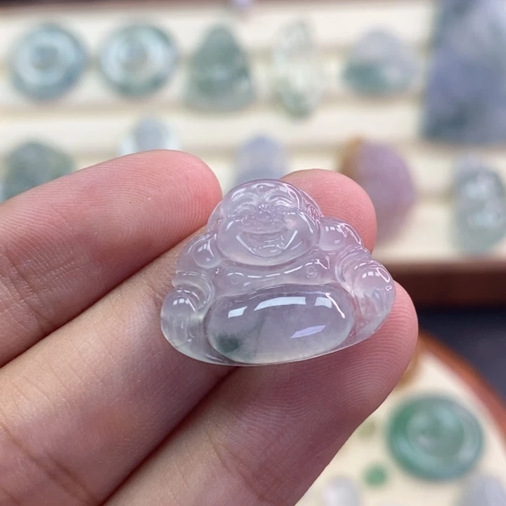 翡翠颈饰未镶嵌佛公