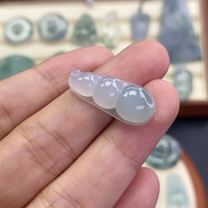 定制翡翠未镶嵌豆子