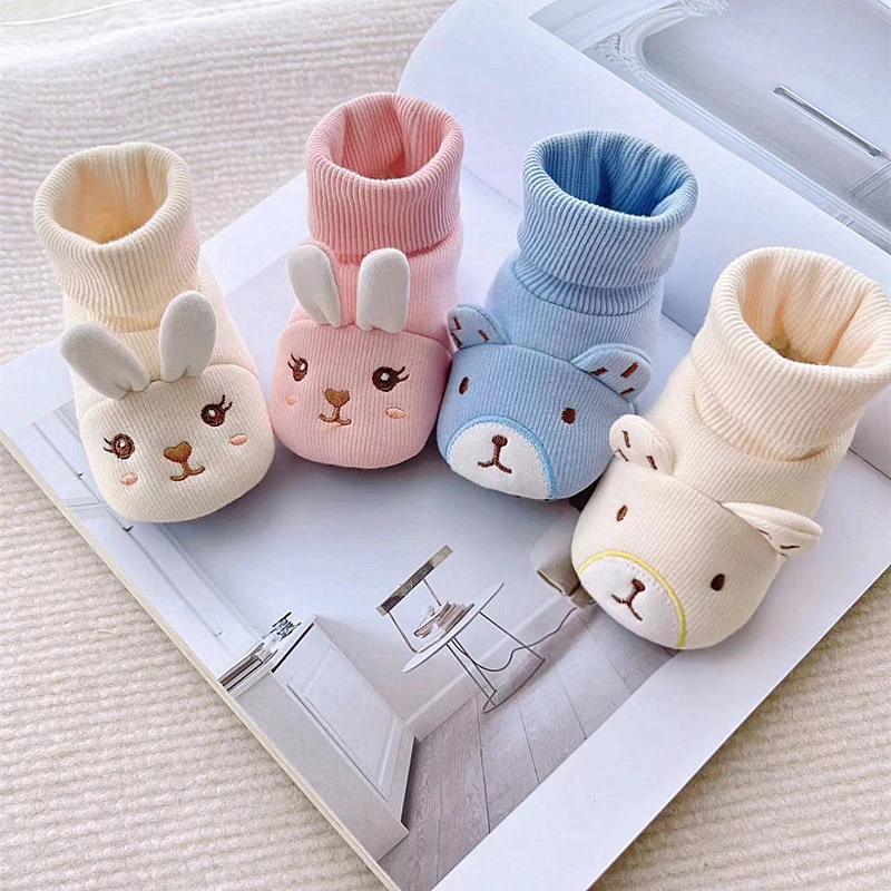 秋冬季婴儿鞋袜护脚0-1岁男宝宝学步鞋3软底新生儿不掉鞋步前防滑