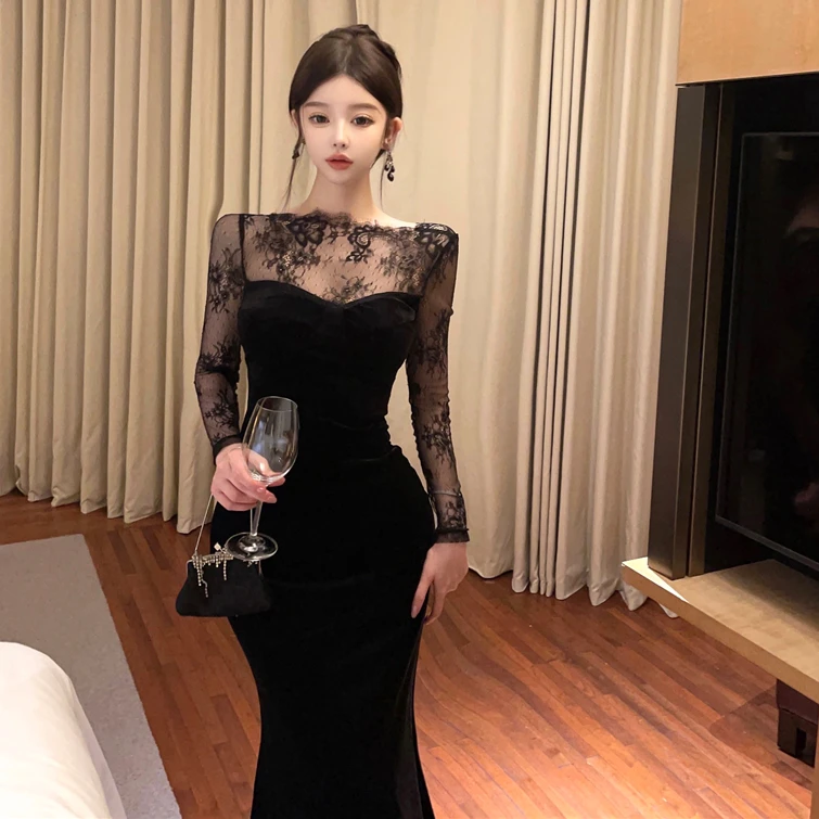 法式蕾丝拼接丝绒连衣裙女新款超好看露背气质名媛风性感礼服裙子