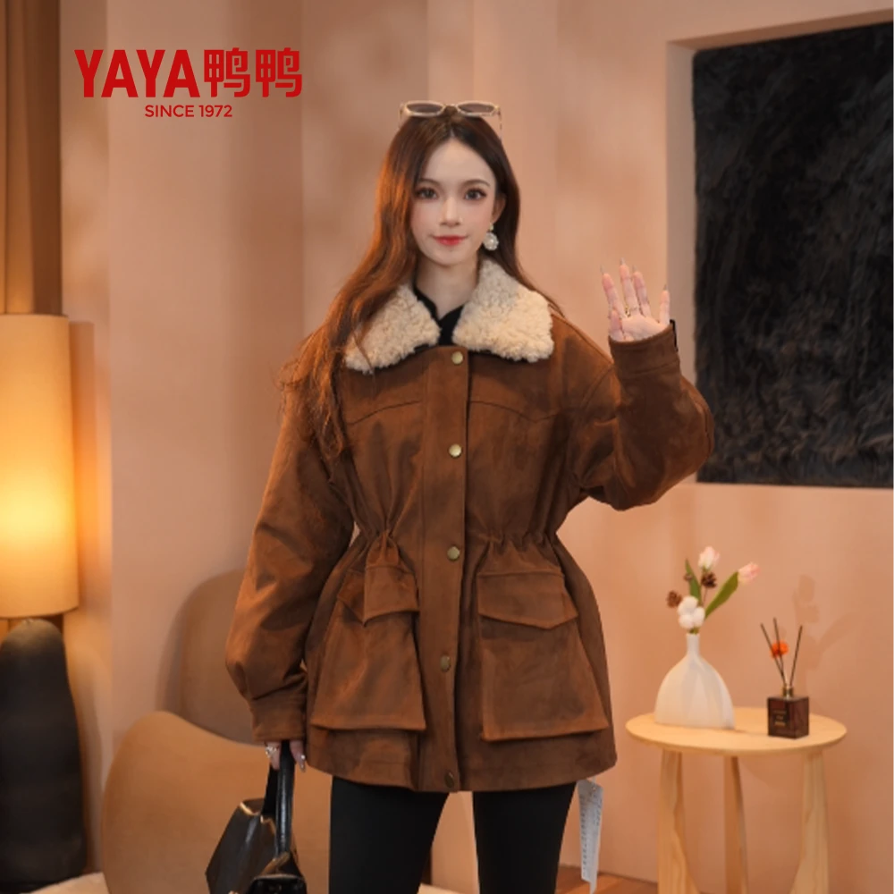 鸭鸭2024年新款气质毛绒翻领复古仿麂皮羽绒服收腰款女v