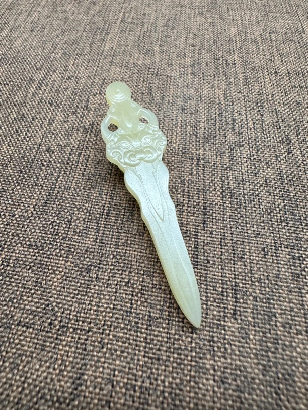 和田玉新疆且末黄糖料大宝剑挂件吊坠挂坠发簪配饰背云