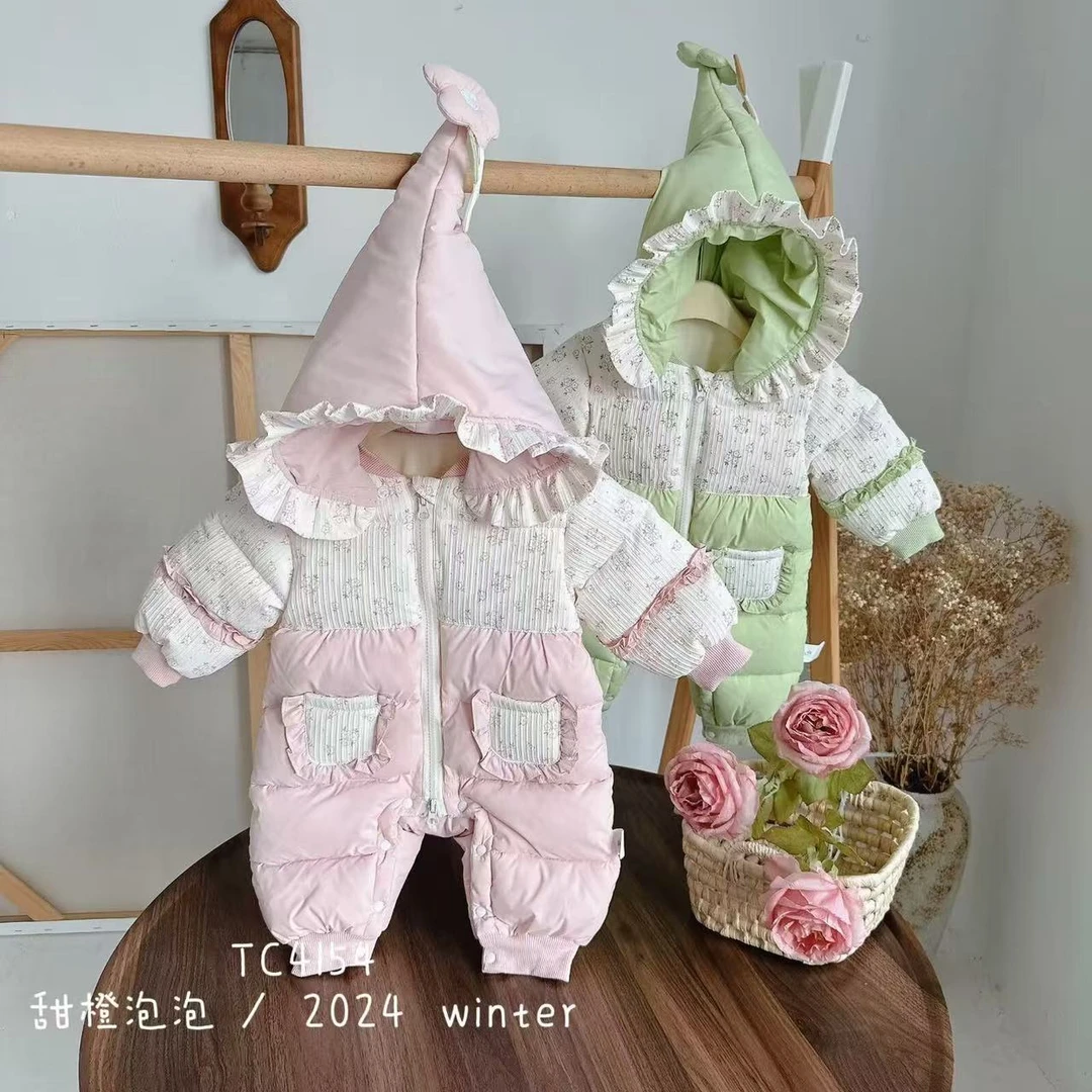 婴儿宝宝连体衣外出服婴幼儿女宝花朵口袋白鸭绒羽绒服4154