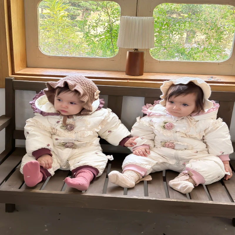 婴儿宝宝连帽连体衣外出服婴幼儿满印玫瑰花刺绣白鸭绒羽绒服2425