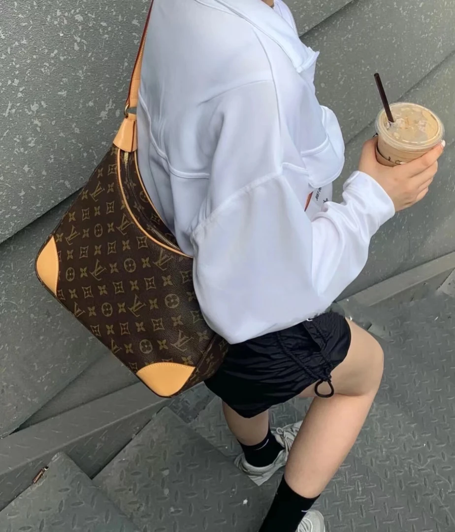 95新 LouisVuitton/路易威登 lv老花小号牛角单肩包